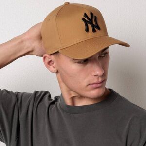 New Era New York Yankees 9Forty A-Frame Cap Tan and Black